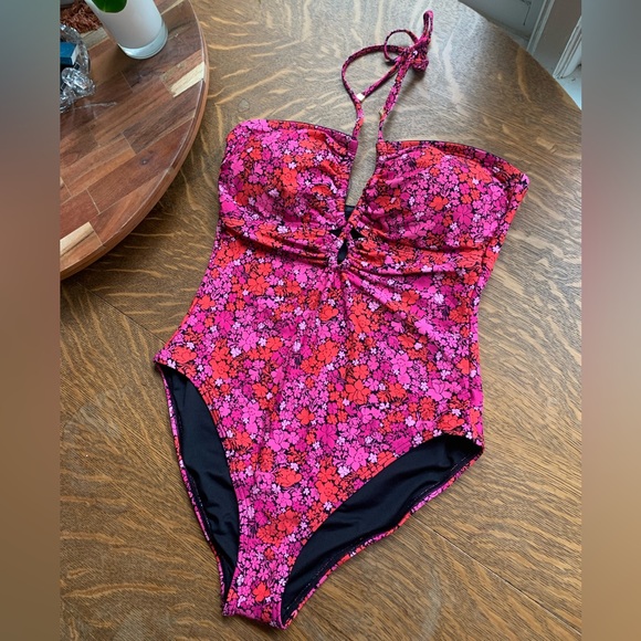 Michael Kors One Piece Swimsuit Size 10 (US) NWT! Fits like Size 6 (US)! - Picture 1 of 6